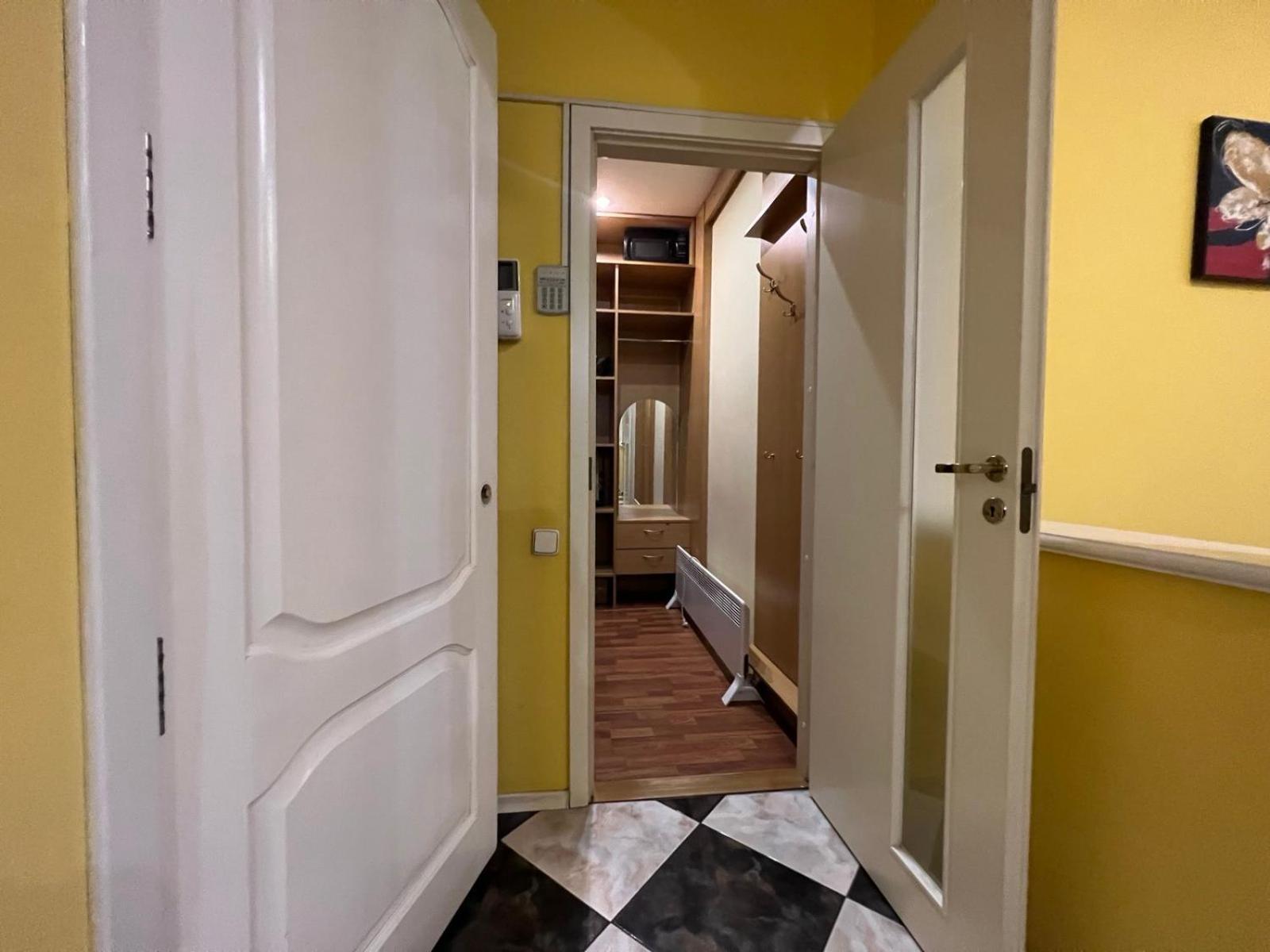 Apartment Near Gulliver Kyiv Exterior photo